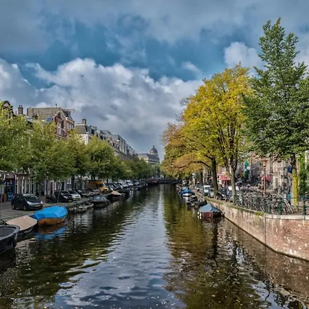 De Spot Bed & Breakfast Amsterdam
