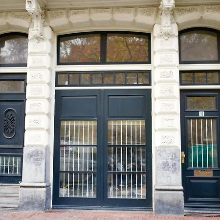 De Spot Bed & Breakfast *